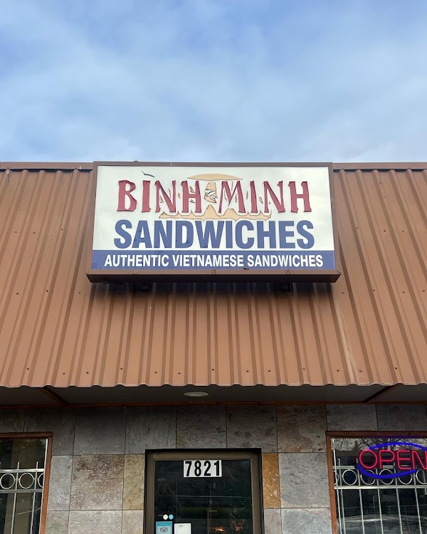 Counter and interior at Bình Minh Sandwiches on SE Powell Blvd in Portland